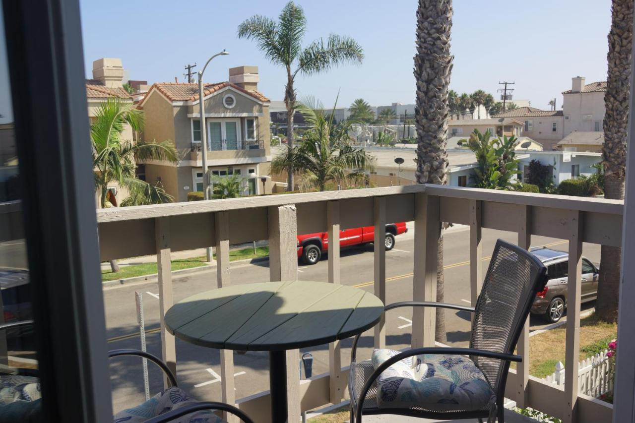 Remodeled Great Location With Ac Jacuzzi Foosball Roof Deck Steps To Beach Hotel Huntington Beach Exterior photo