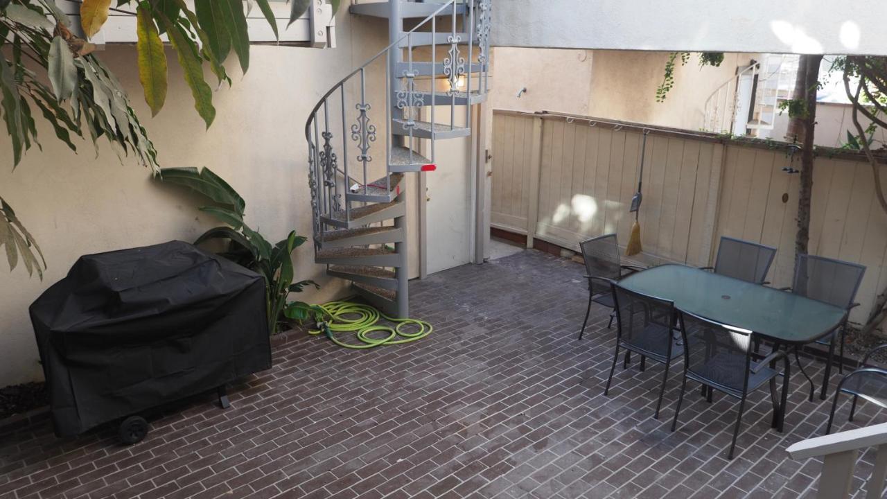 Remodeled Great Location With Ac Jacuzzi Foosball Roof Deck Steps To Beach Hotel Huntington Beach Exterior photo